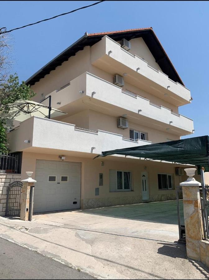 Apartmani Sandra Kastela Dış mekan fotoğraf